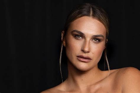 sabalenka boobs|Aryna Sabalenka poses without top in sensual photoshoot.